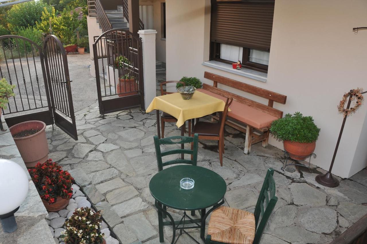 Guesthouse Bloutsos Rooms Kastraki  Exterior photo